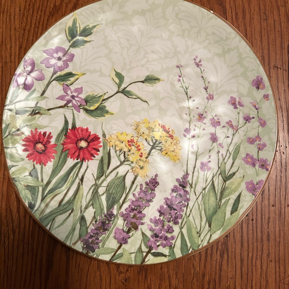 Floral Patterned Plates - Picture 2 of 6